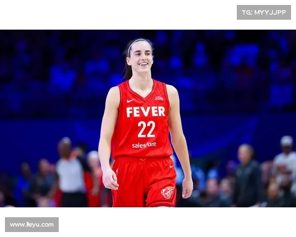 WNBA印第安纳狂热队状元克拉克首秀砍下22分10篮板并创下新秀首战助攻纪录 WNBA印第安纳狂热队状元克拉克首秀砍下22分10篮板并创下新秀首战助攻纪录